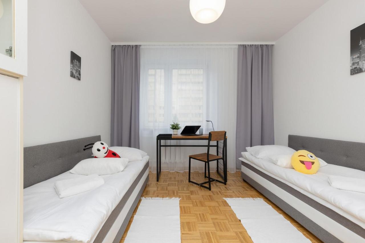 Family Apartment Bogatynska Bemowo By Noclegi Renters Варшава Экстерьер фото