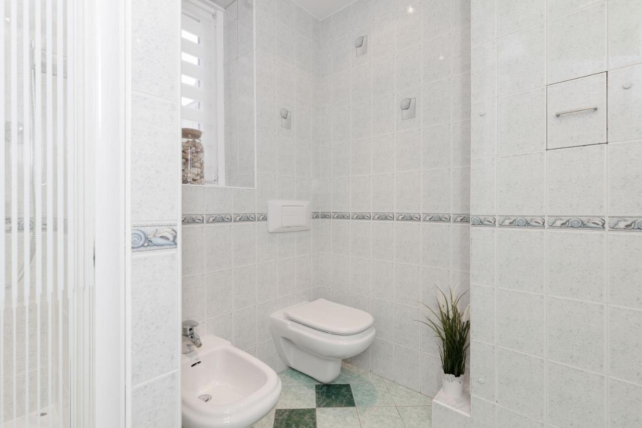 Family Apartment Bogatynska Bemowo By Noclegi Renters Варшава Экстерьер фото